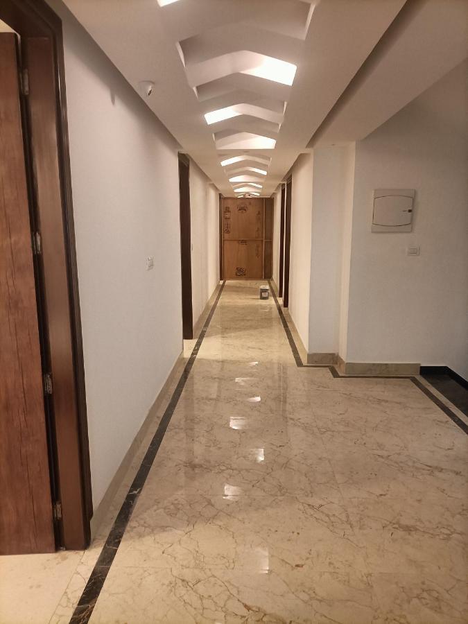 ניו דלהי Family Hotel Tark Near Igi Airport Delhi מראה חיצוני תמונה