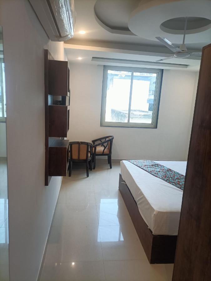 ניו דלהי Family Hotel Tark Near Igi Airport Delhi מראה חיצוני תמונה